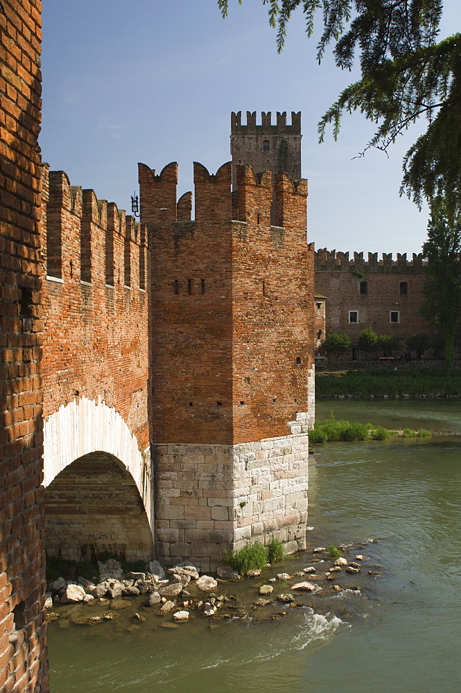 Ponte Scaligero, Verona, UNESCO World Heritage Site, Veneto, Italy, Europe