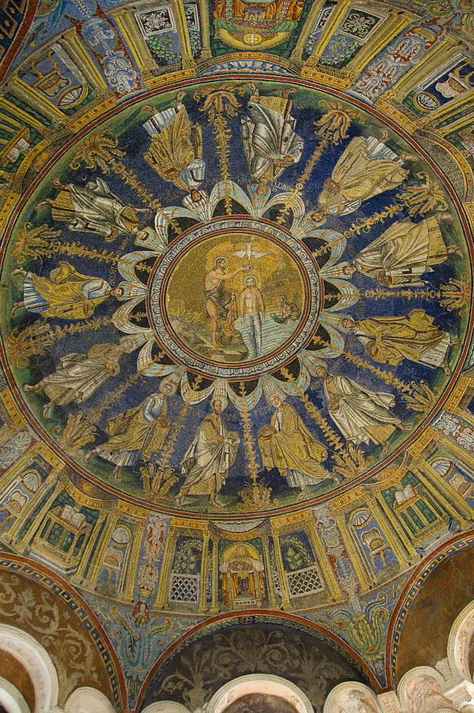 The mosaic ceiling of the 5th century Battistero Neoniano, UNESCO World Heritage Site, Ravenna, Emilia-Romagna, Italy, Europe