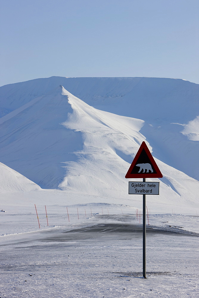 Polar bear sign, Longyearbyen, Svalbard, Spitzbergen, Arctic, Norway, Scandinavia, Europe