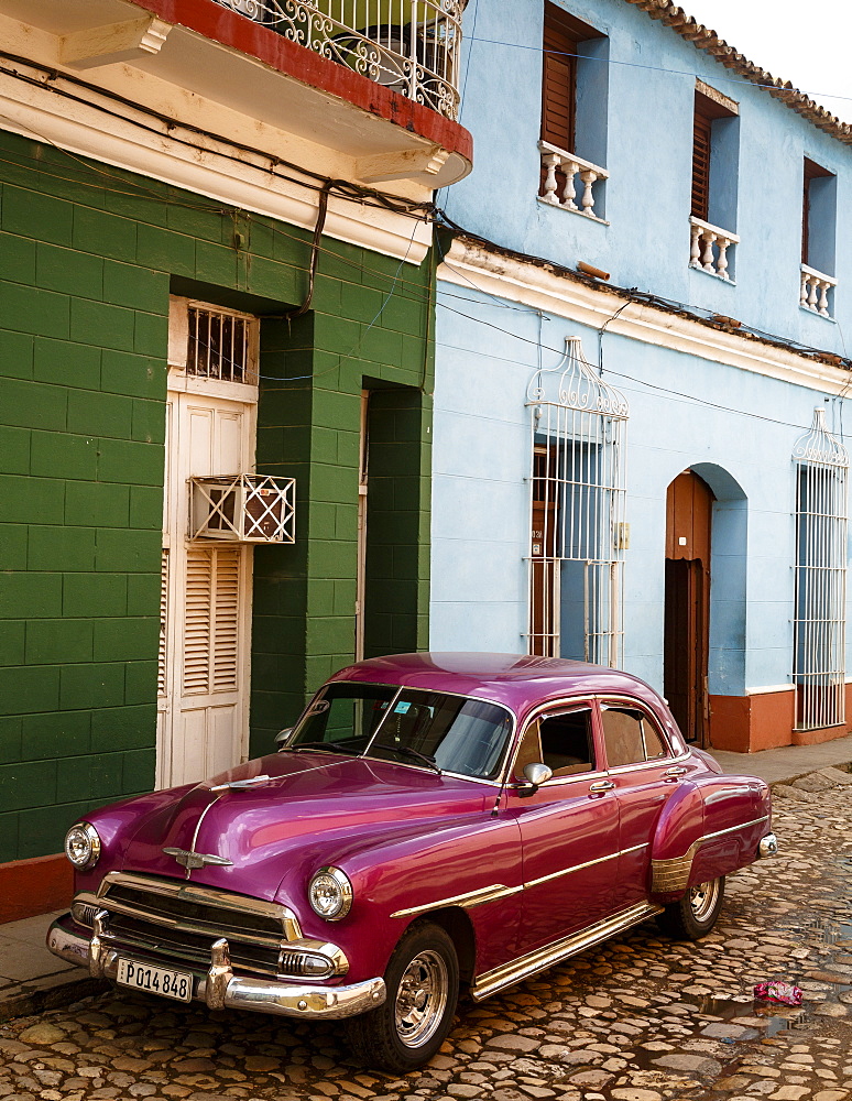 Old American vintage car, Trinidad, Sancti Spiritus Province, Cuba, West Indies, Caribbean, Central America