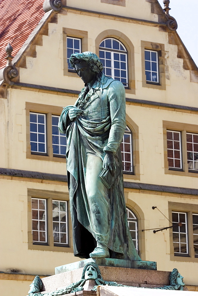 Statue of the poet Friedrich Schiller, Schillerplatz, Stuttgart, Baden Wurttemberg, Germany, Europe