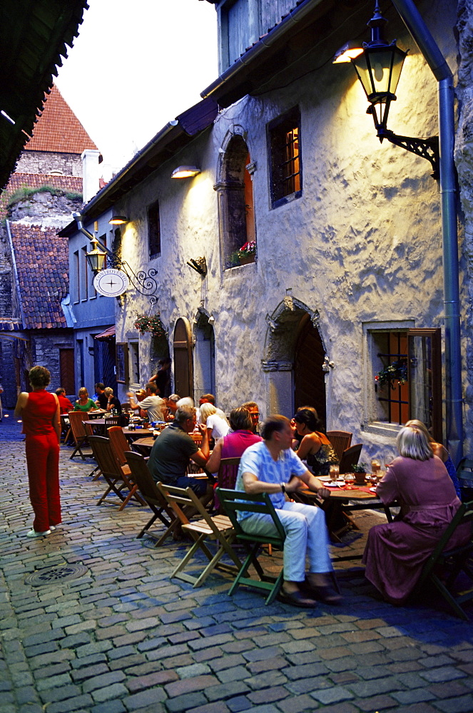 Outdoor restaurant, Old Town, Tallinn, Estonia, Baltic States, Europe