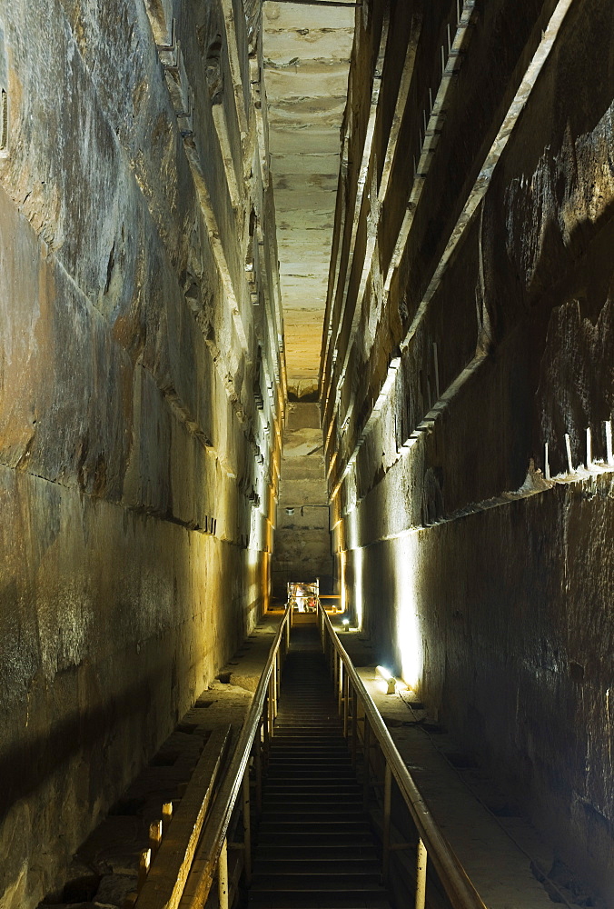 The Grand Gallery inside the Great Pyramid of Khufu (Cheops), Giza, UNESCO World Heritage Site, Egypt, North Africa, Africa