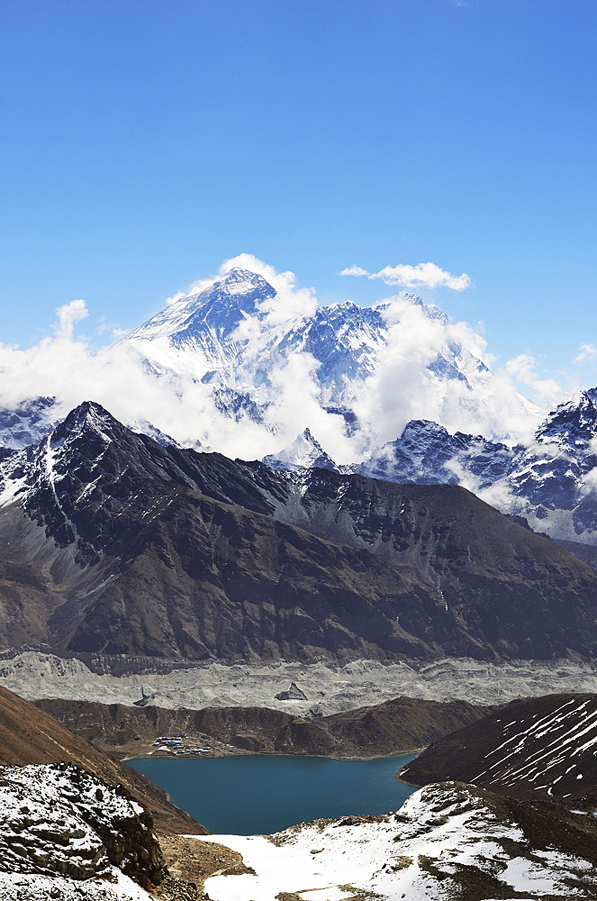 View from Renjo Pass of Mount Everest, Everest Himalayan Range and Gokyo Lake, Sagarmatha National Park, UNESCO World Heritage Site, Solukhumbu District, Sagarmatha, Eastern Region (Purwanchal), Nepal, Himalayas, Asia