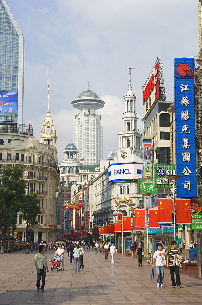 East Nanjing Pedestrian Street, Huangpu district, Shanghai, China, Asia