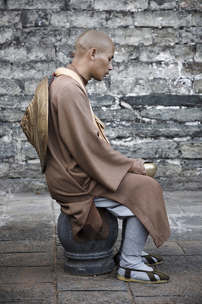 Monk, Dali Old Town, Yunnan Province, China, Asia