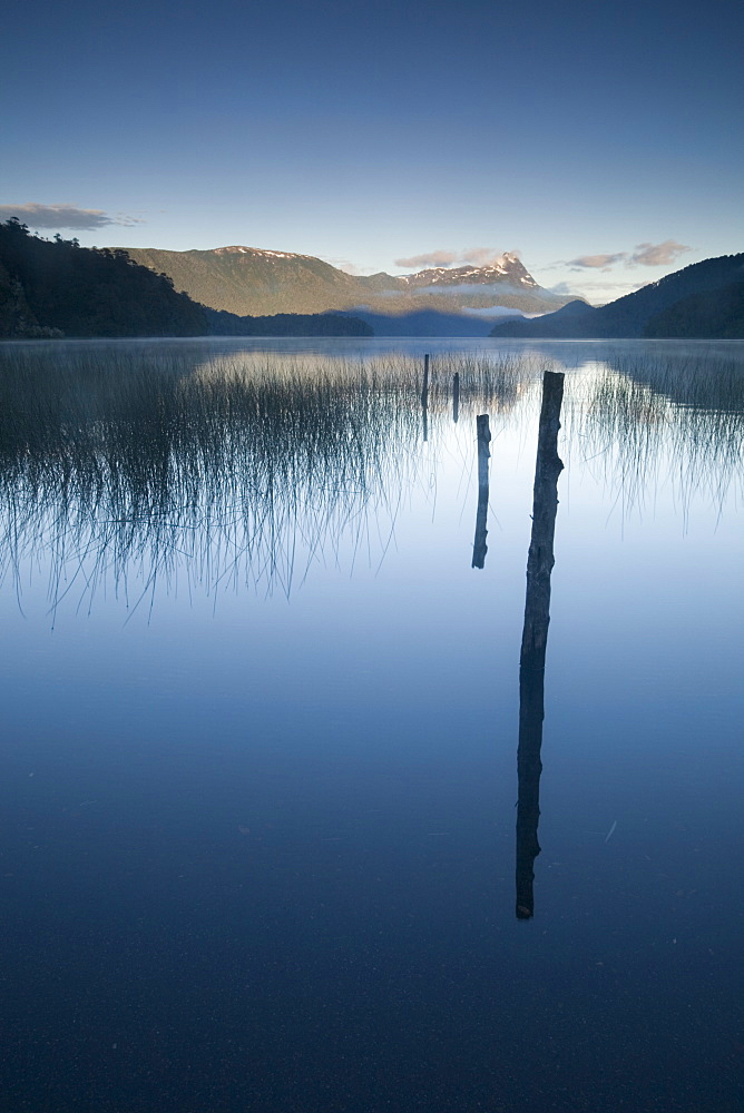 Lago Espejo, Siete Lagos region, Nahuel Huapi National Park, Rio Negro, Argentina, South America