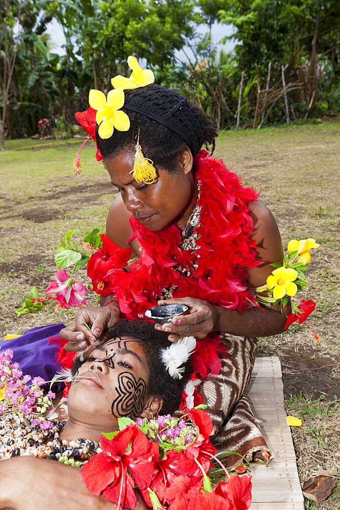 Demonstration of traditional Facial Tattoo, Tufi, Oro Province, Papua New Guinea