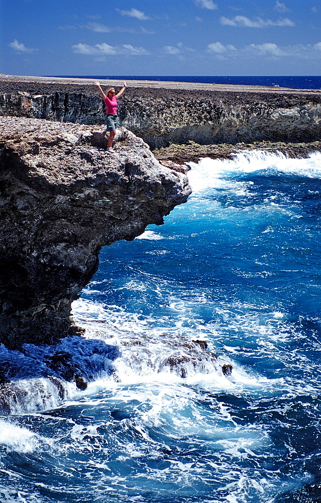 Woman and surging billows, Netherlands Antilles, Bonaire, Caribbean Sea, Washington Slagbaai National Park, Suplad?