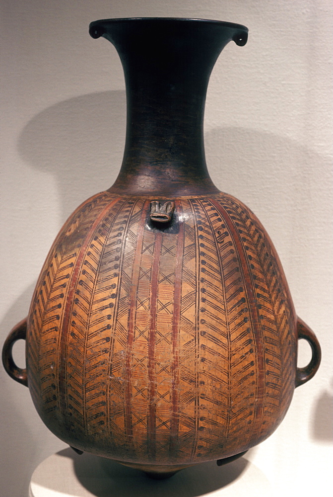 Inca vase or Aryballos, Classic design, c 1400 to 1532AD, from near Cuzco, in the collection of the Chicago Art Institute, Peru