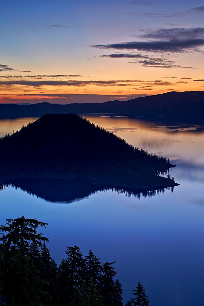 Crater Lake and Wizard Island at dawn, Crater Lake National Park, Oregon, United States of America, North America