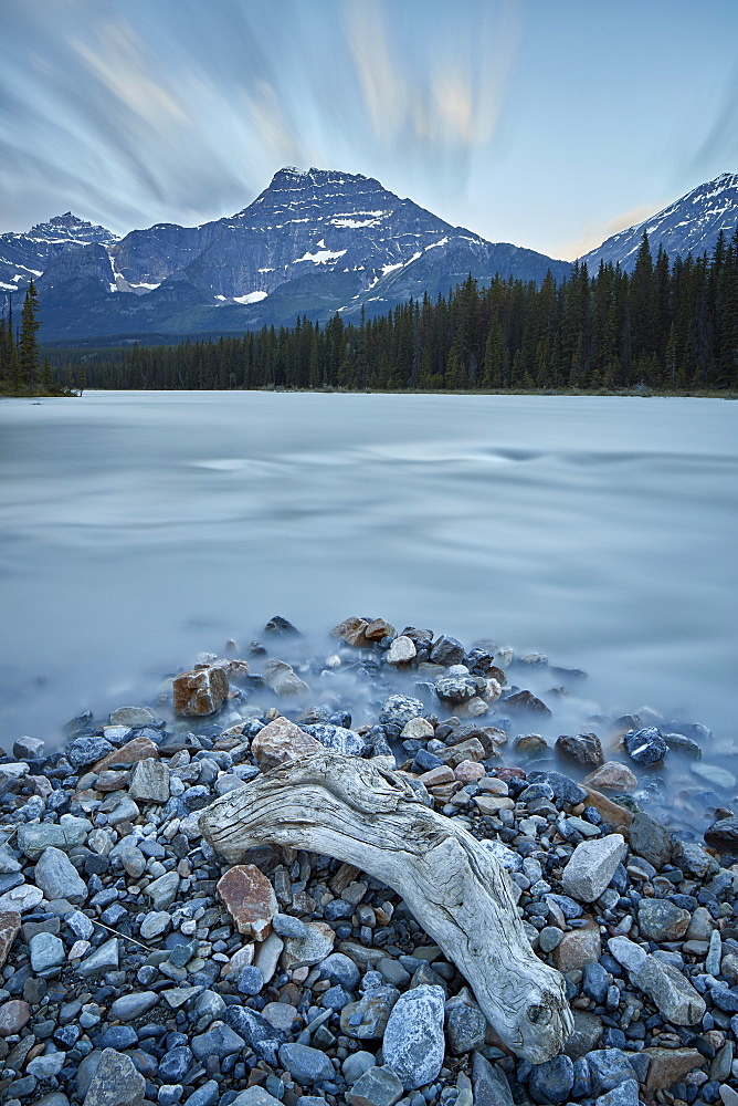 Athabasca River, Jasper National Park, UNESCO World Heritage Site, Alberta, Canada, North America