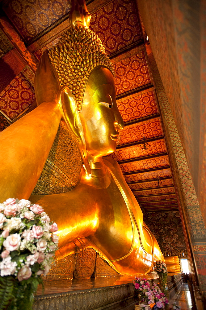 Reclining Buddha, Wat Pho, Bangkok, Thailand, Southeast Asia, Asia