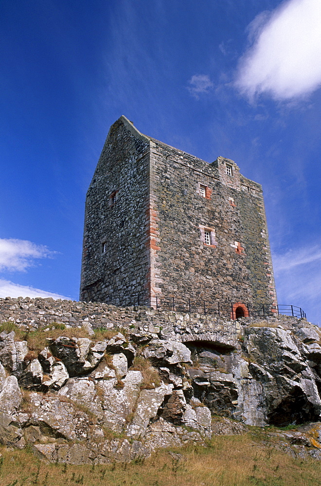 Smailholm Tower dating from the 16th century near Kelso, Roxburghshire, Scottish Borders, Scotland, United Kingdom, Europe