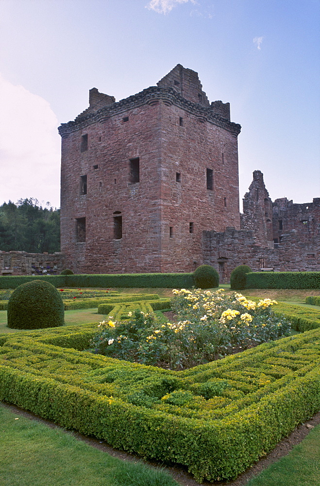 Edzell Castle dating from the 17th century, and garden, near Edzell Village and Brechin, Angus, Scotland, United Kingdom, Europe