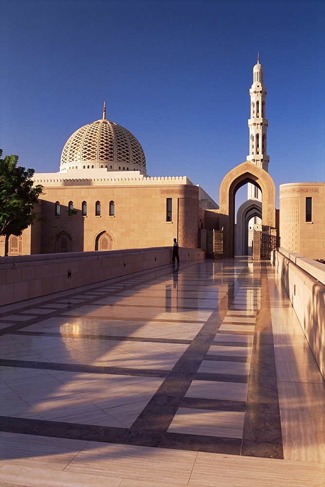 The Grand Mosque Sultan Qaboos, built in 2001, Batinah region, Muscat, Oman, Middle East