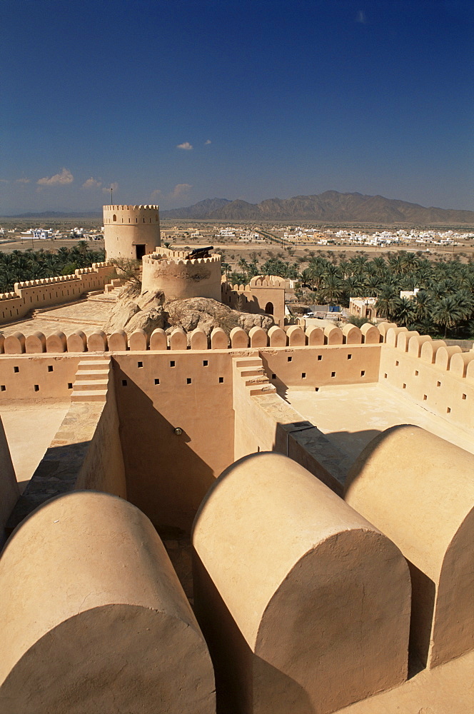 Nakhl fort, dating from the 16th and 17th centuries, Batinah region, Western Hajar, Oman, Middle East