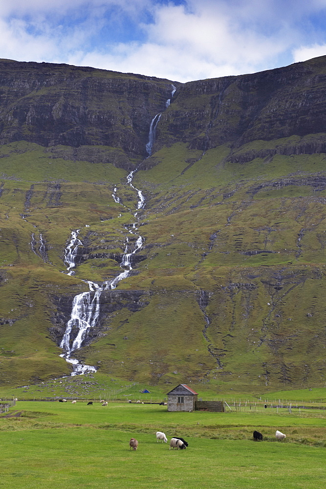 Saksunardalur valley near Saksun, Streymoy, Faroe Islands (Faroes), Denmark, Europe