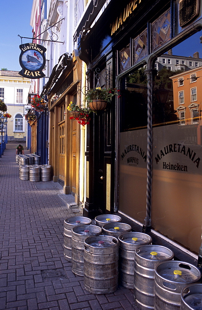 Pub near Cobh Harbour, Cobh (Cork), County Cork, Munster, Republic of Ireland, Europe