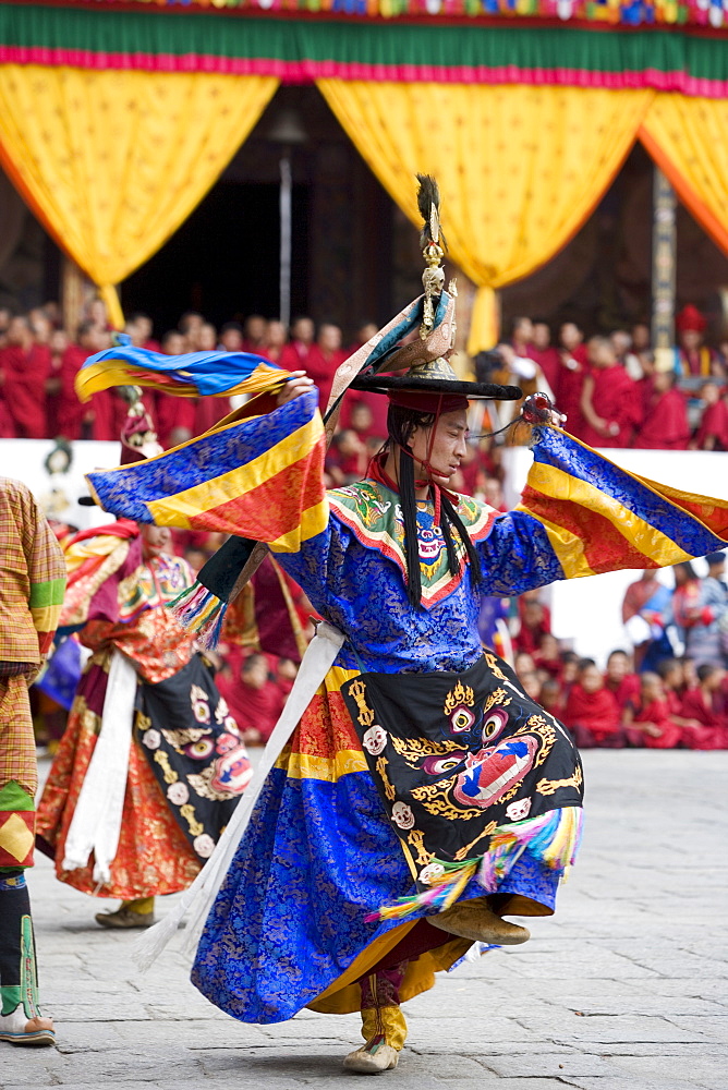 Buddhist festival (Tsechu), Trashi Chhoe Dzong, Thimphu, Bhutan, Asia