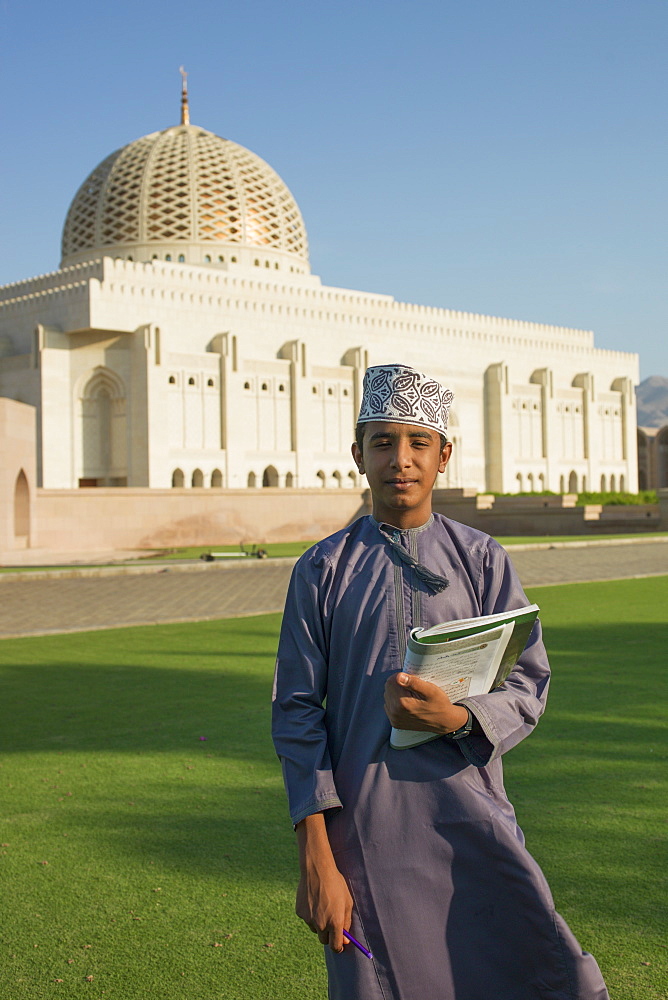 Sultan Quaboos Great Mosque, Muscat, Oman, Middle East