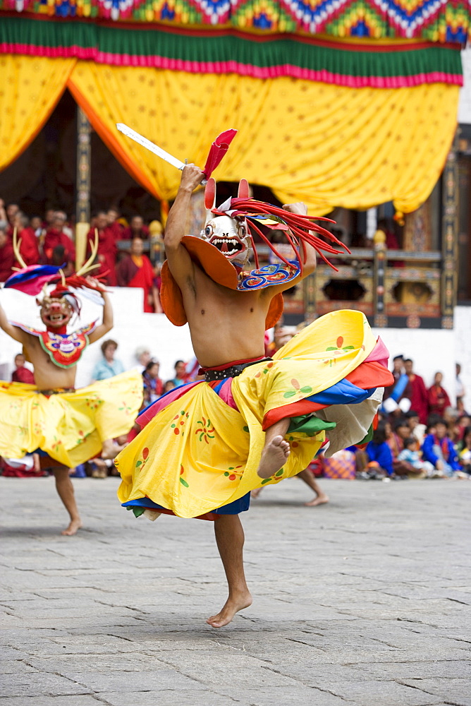 Buddhist festival (Tsechu), Trashi Chhoe Dzong, Thimphu, Bhutan, Asia