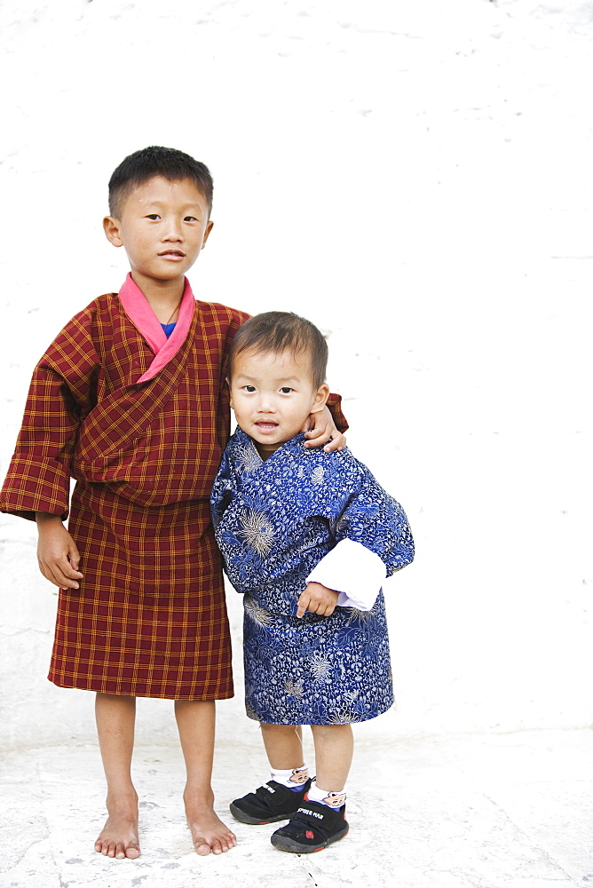 Bhutanese boys, Trashi Chhoe Dzong, Thimphu, Bhutan, Asia