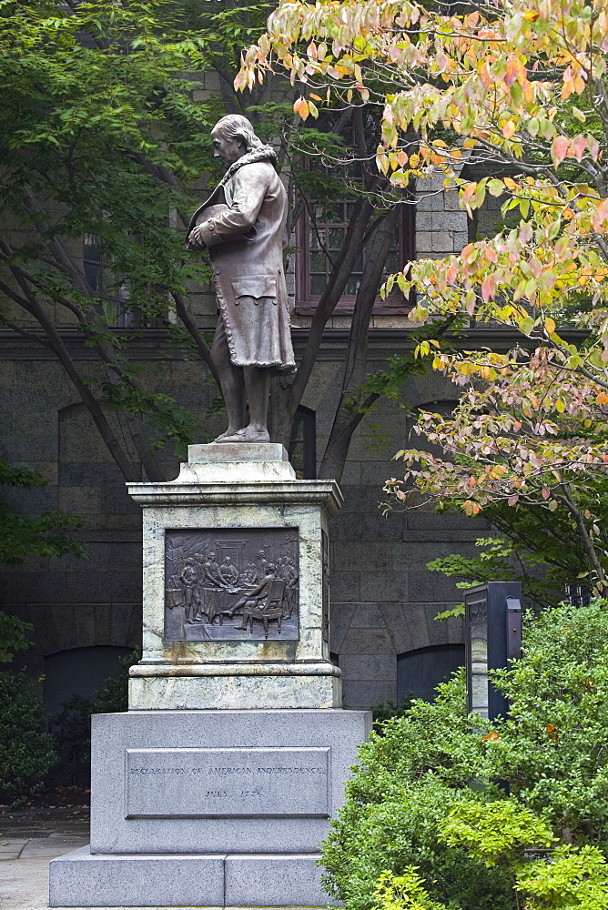 Statue of Ben Franklin, Old City Hall, Freedom Trail, Boston, Massachusetts, New England, United States of America, North America