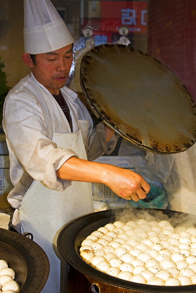 Dumpling cook, Shanghai, China, Asia