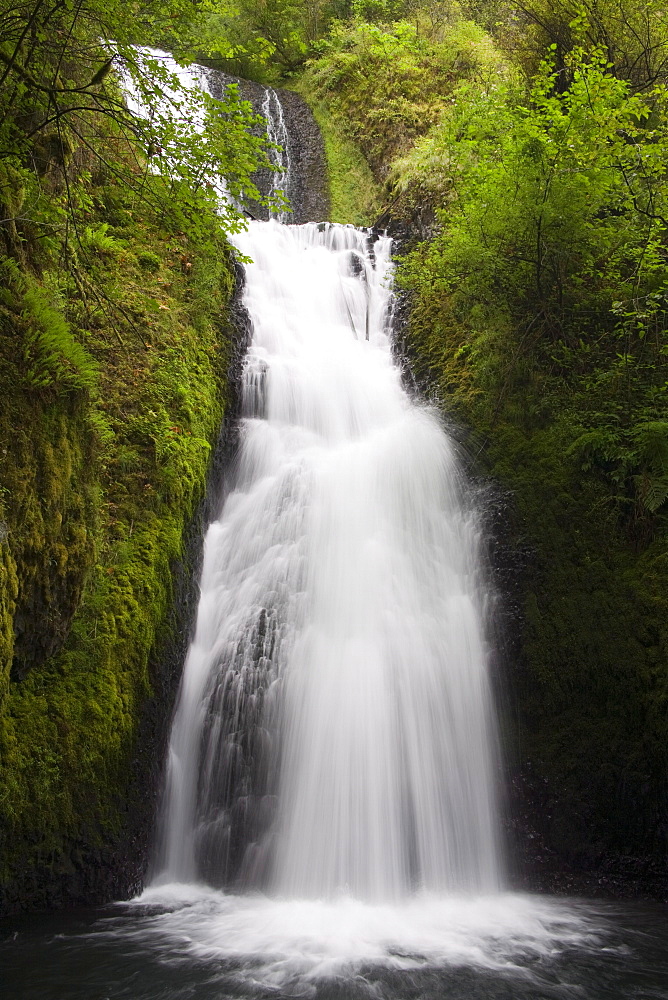 Bridal Veil Falls State Park in the Columbia River Gorge, Greater Portland Region, Oregon, United States of America