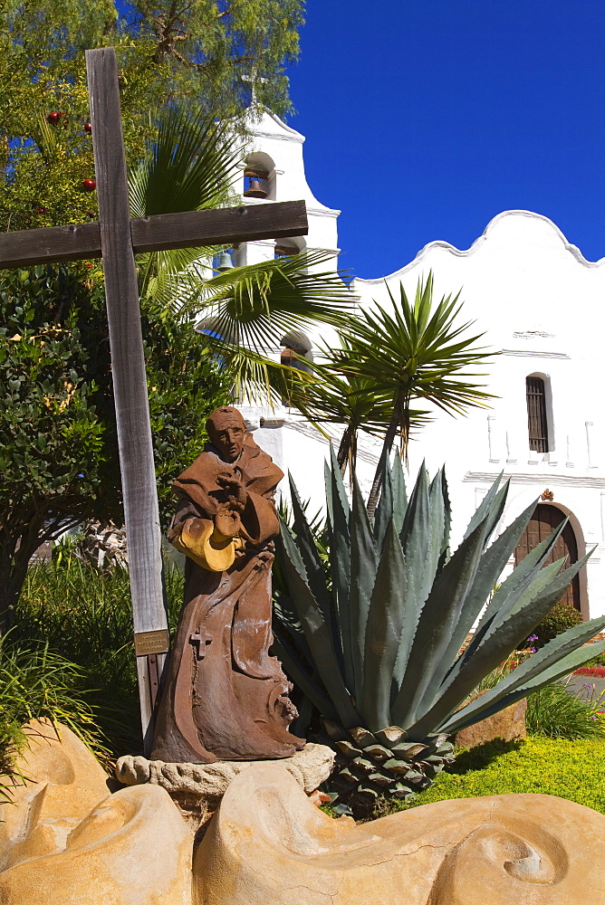 Father Junipero Serra statue, Mission Basilica San Diego de Alcala, San Diego, California, United States of America, North America