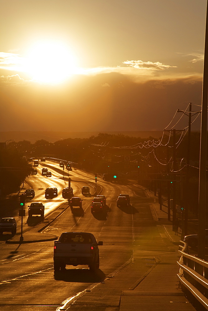 Setting sun on Avenida Boulevard, Albuquerque, New Mexico, United States of America, North America