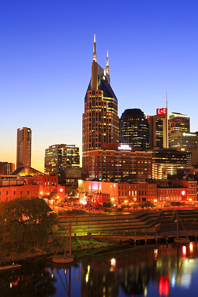 Cumberland River and Nashville skyline, Tennessee, United States of America, North America 