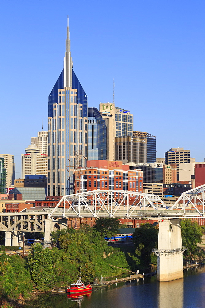 Shelby Pedestrian Bridge and Nashville skyline, Tennessee, United States of America, North America 