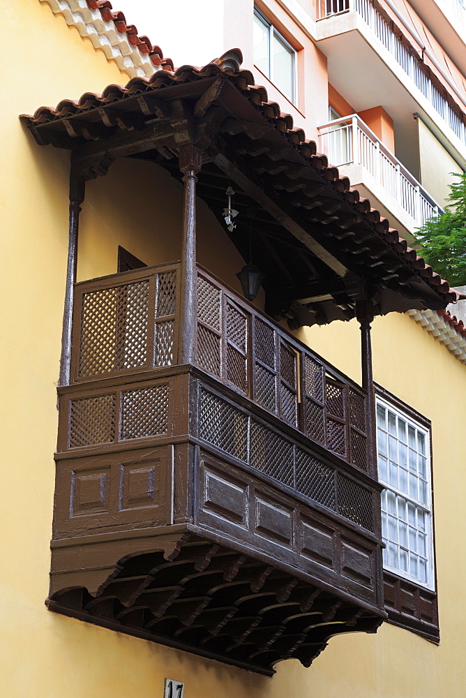 Wooden balcony on Calle Ruiz de Padron, Santa Cruz de Tenerife, Tenerife Island, Canary Islands, Spain, Europe, Europe