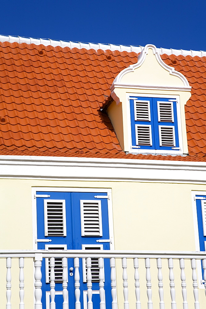 Historic building on Molenplein, Otrobanda District, Willemstad, Curacao, Netherlands Antillies, West Indies, Caribbean, Central America