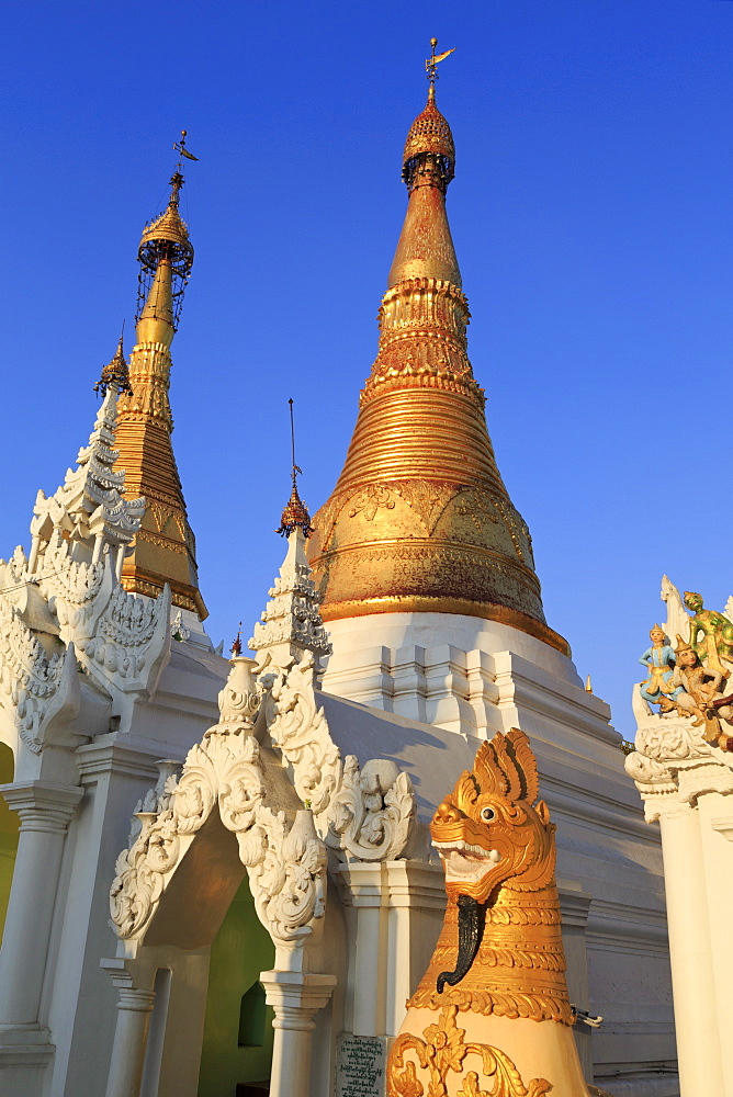 Shwedagon Pagoda, Yangon (Rangoon), Myanmar (Burma), Asia