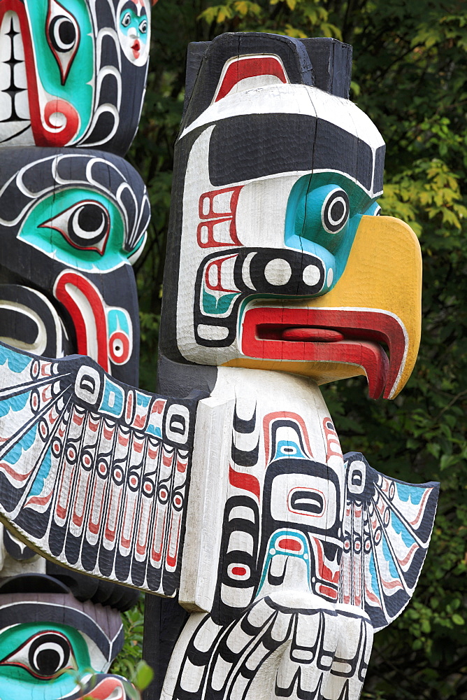 Totem Pole, Stanley Park, Vancouver, British Columbia, Canada, North America