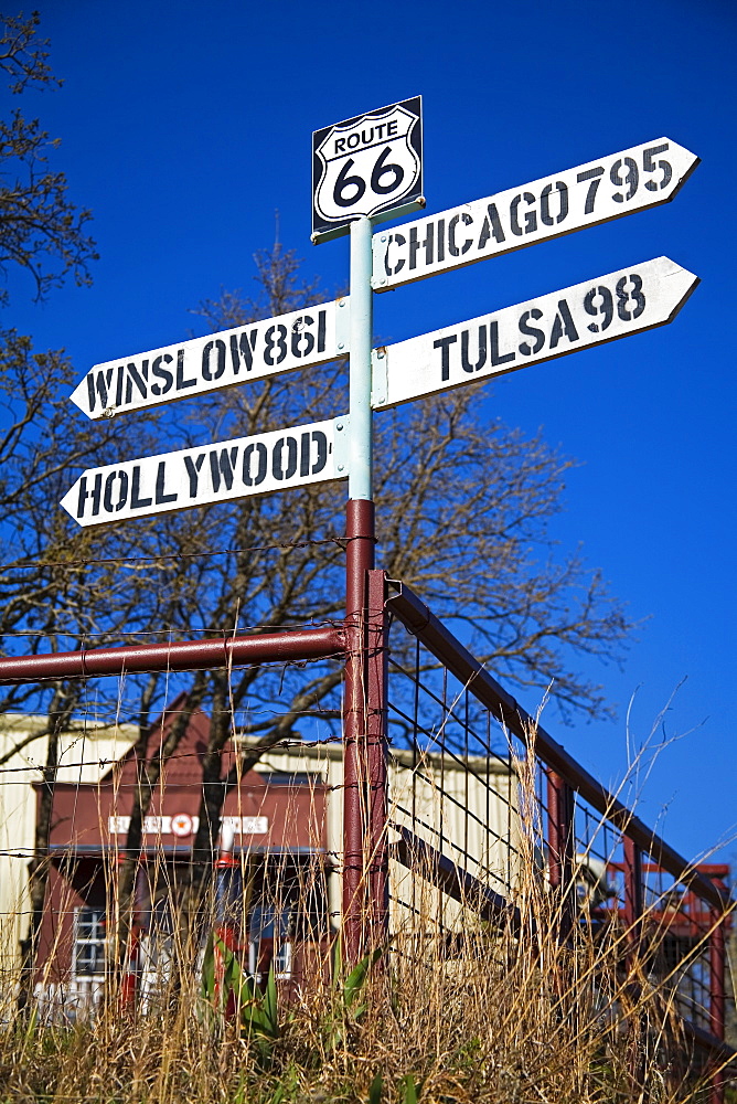 1920's filling station, Historic Route 66, Luther, Oklahoma, United States of America, North America