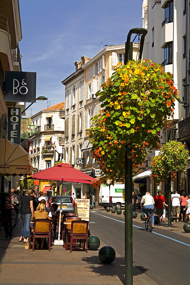 Rue d' Antibes, Cannes, Alpes Maritimes, Provence, Cote d'Azur, French Riviera, France, Europe