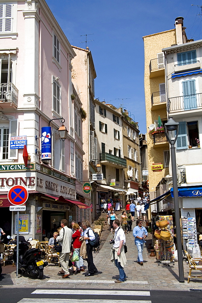 Downtown streets, Cannes, Alpes Maritimes, Provence, Cote d'Azur, French Riviera, France, Europe