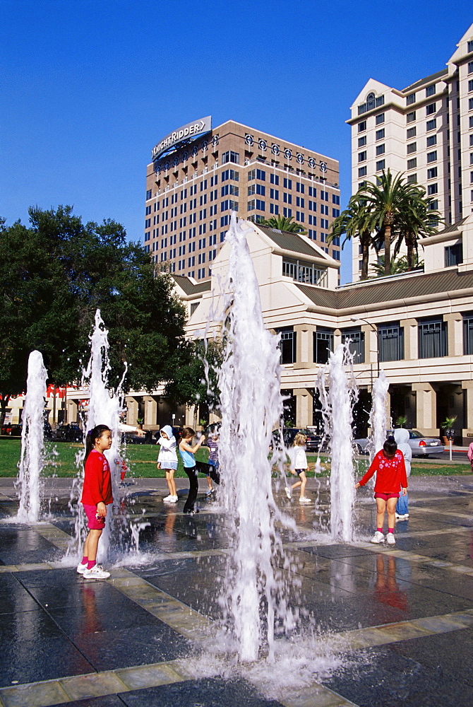 Fountain, Plaza de Cesar Chavez, San Jose, California, United States of America, North America