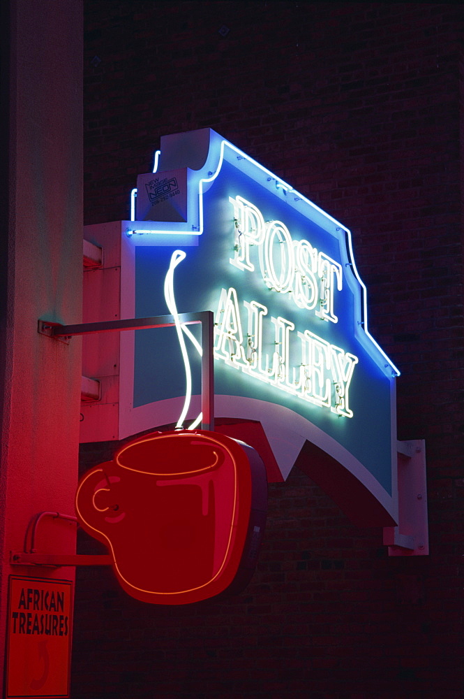 Post Alley, Pike Place Market, Seattle, Washington state, United States of America, North America