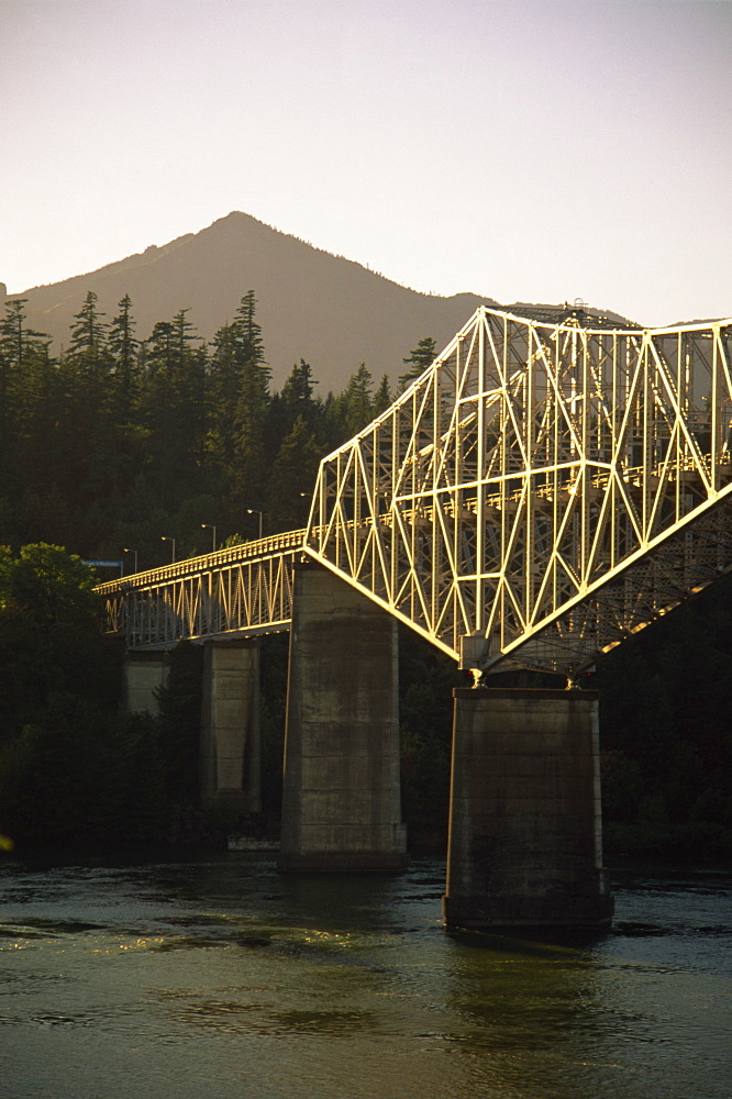 Bridge of the Gods, Columbia River Gorge, Oregon, United States of America, North America