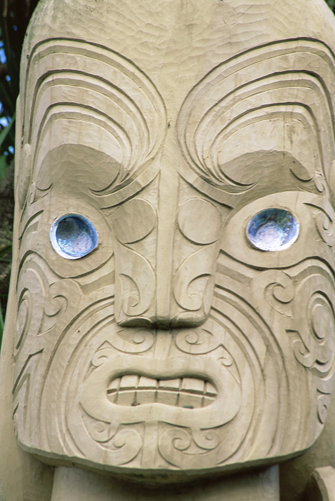 Carving by Riki H. Manuel, Victoria Park, Christchurch, Canterbury, South Island, New Zealand, Pacific