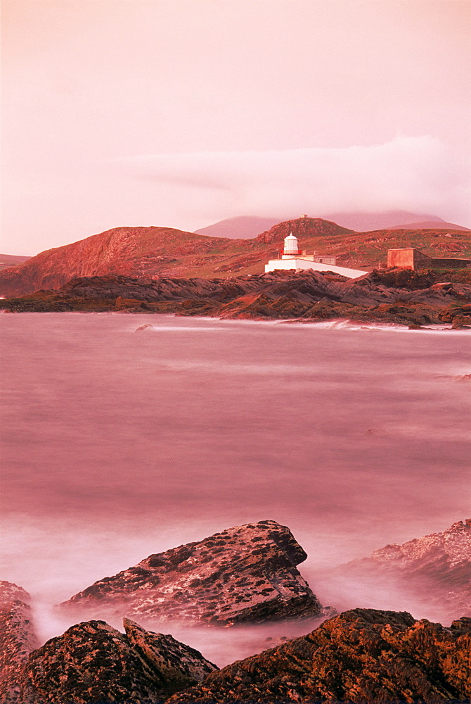 Cromwell Point lighthouse, Valentia Island, County Kerry, Munster, Republic of Ireland, Europe