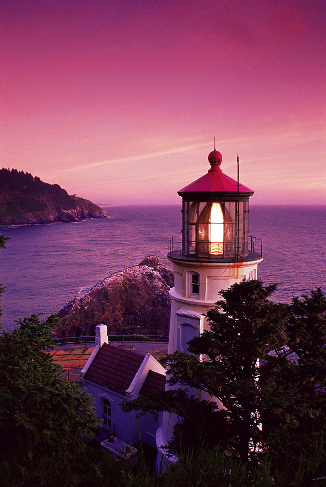 Heceta Head lighthouse, Oregon coast, Oregon, United States of America, North America