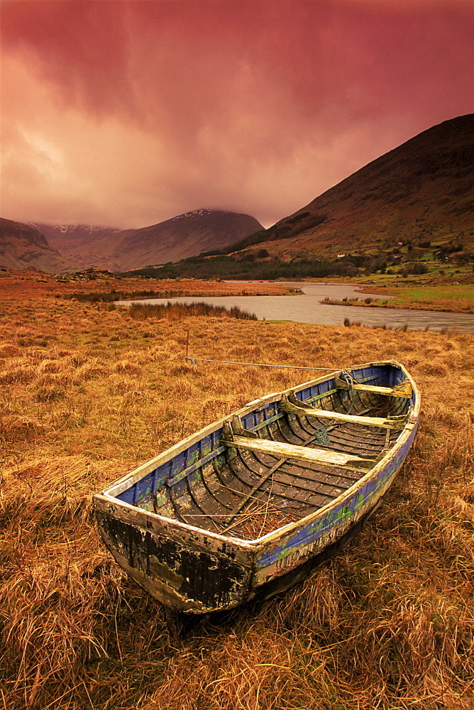 Cummeenduff Lake, Black Valley, Killarney area, County Kerry, Munster, Republic of Ireland, Europe