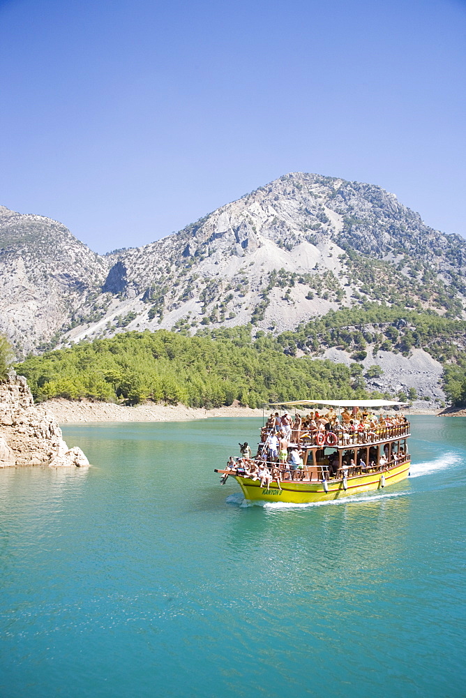 Tourist boat, Green Canyon, Oymapinar Lake, Manavgat, Antalya region, Anatolia, Turkey, Asia Minor, Eurasia