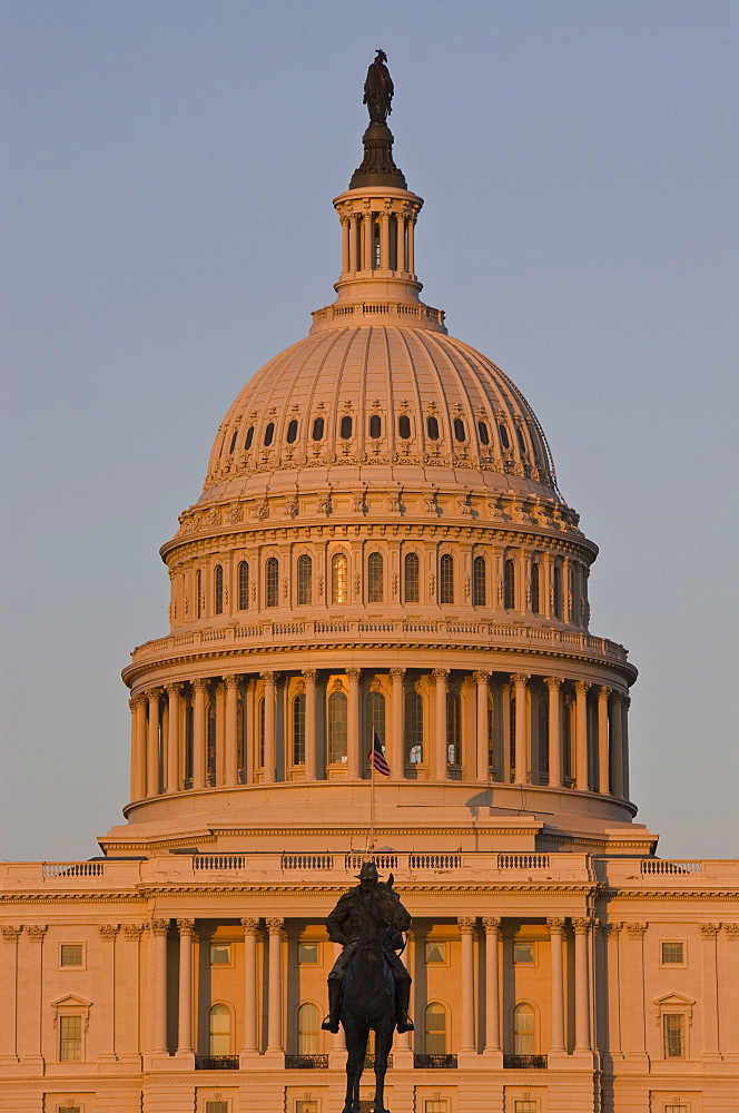 Statue in front of the dome of the U.S. Capitol Building, evening light, Washington D.C., United States of America, North America